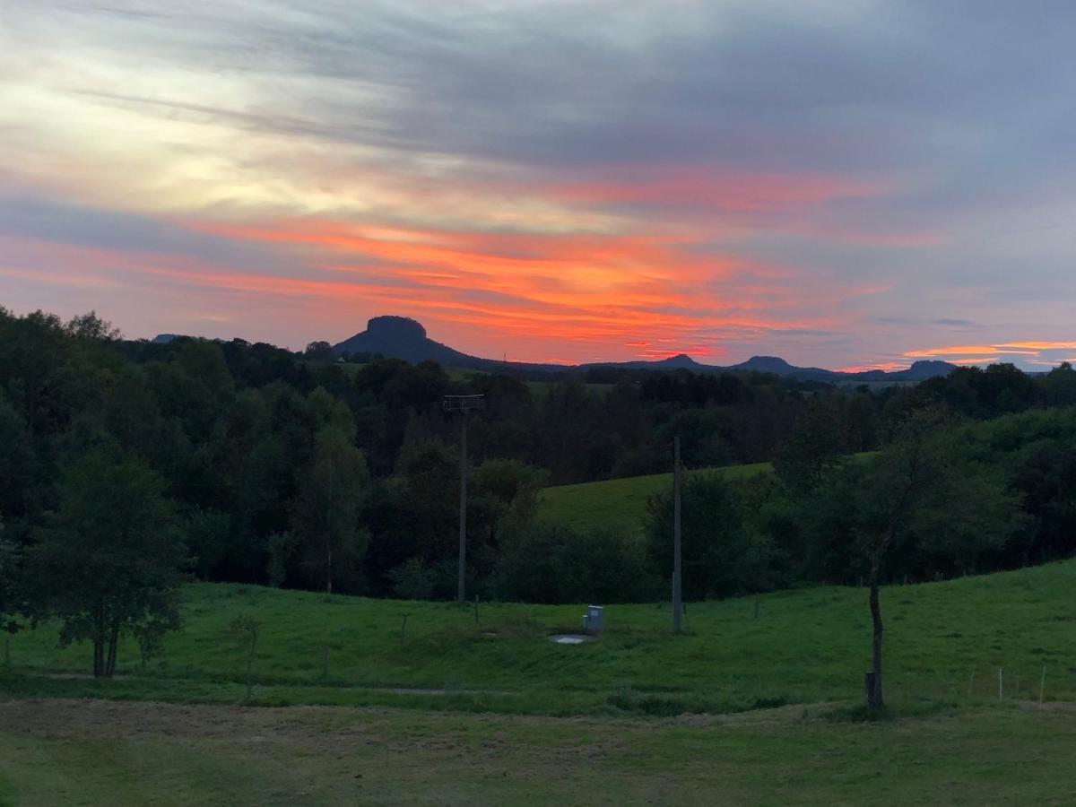 Auszeit Mit Weitblick In Der Sachsischen Schweiz - Kleiner Bauernhof Mit Tieren Und Wallbox Rathmannsdorf Eksteriør billede